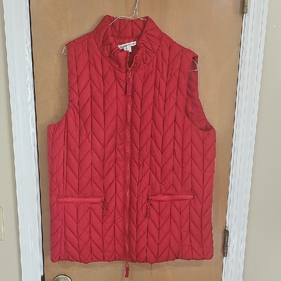 Coldwater Creek Cherry Quilted Vest - Picture 3 of 5